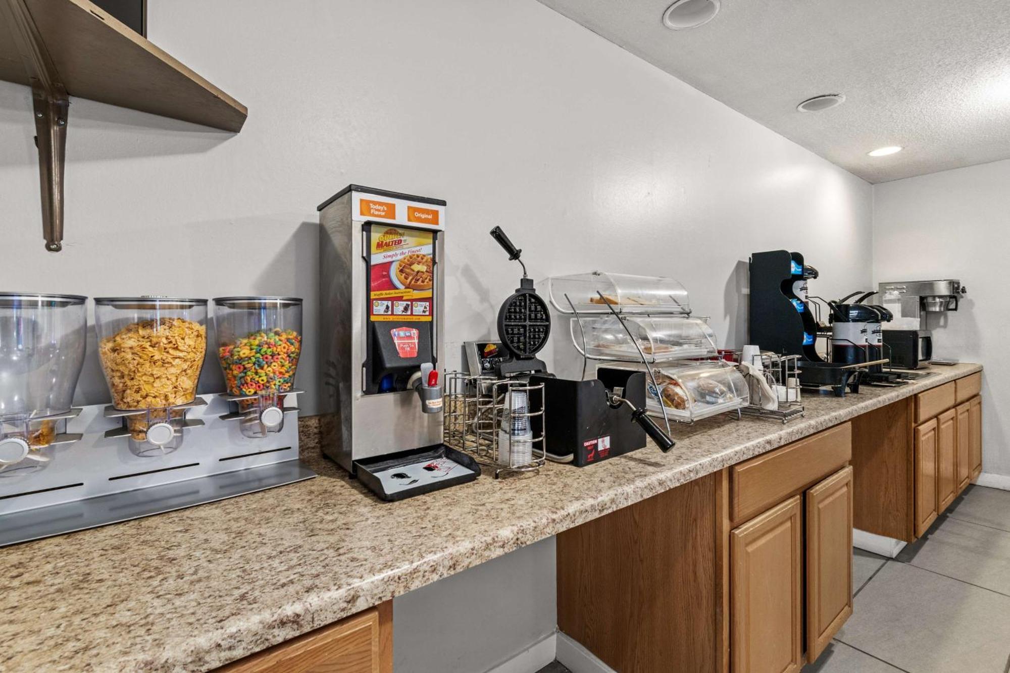 Americas Best Value Inn 卡莱尔 外观 照片