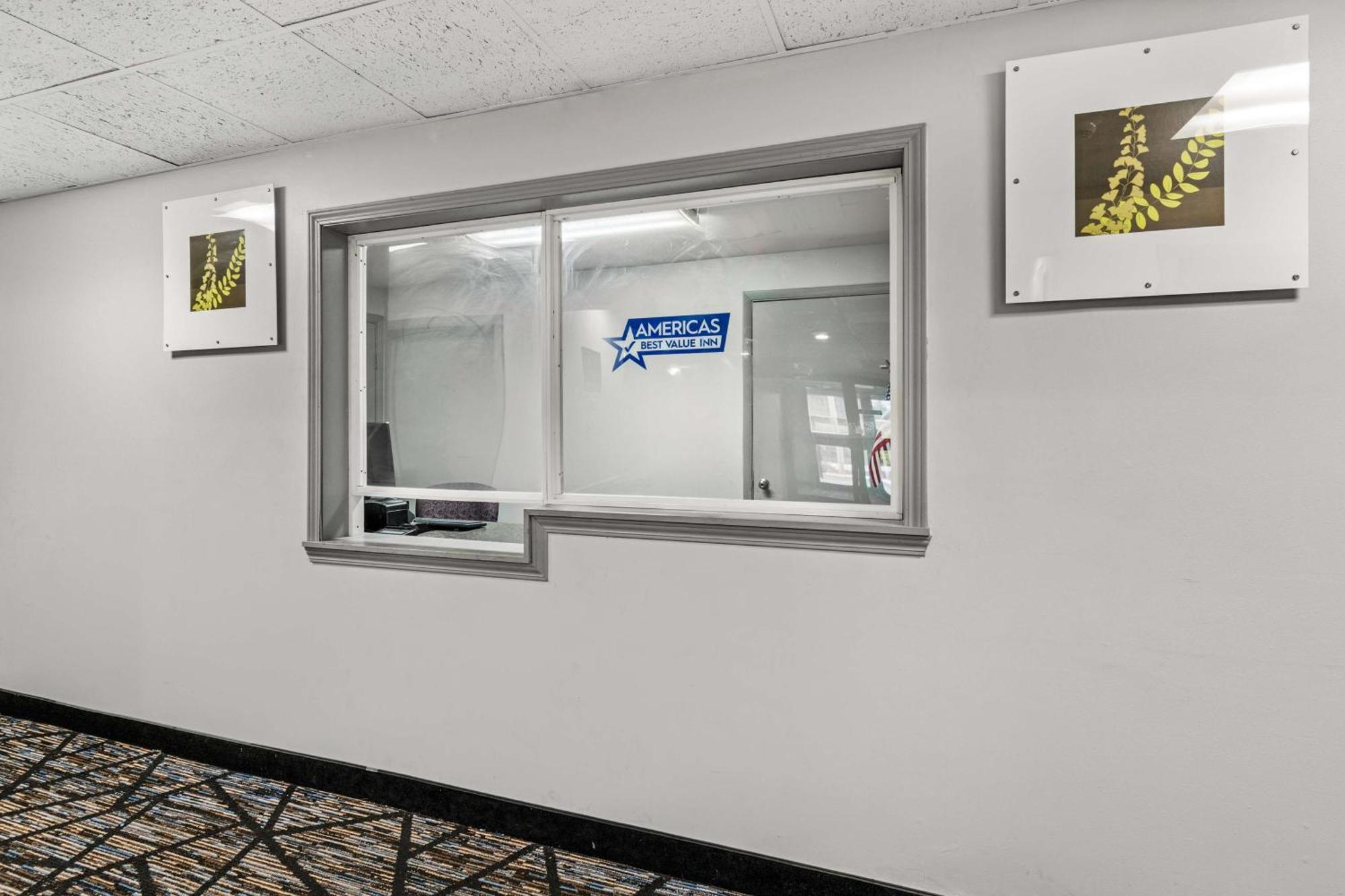 Americas Best Value Inn 卡莱尔 外观 照片