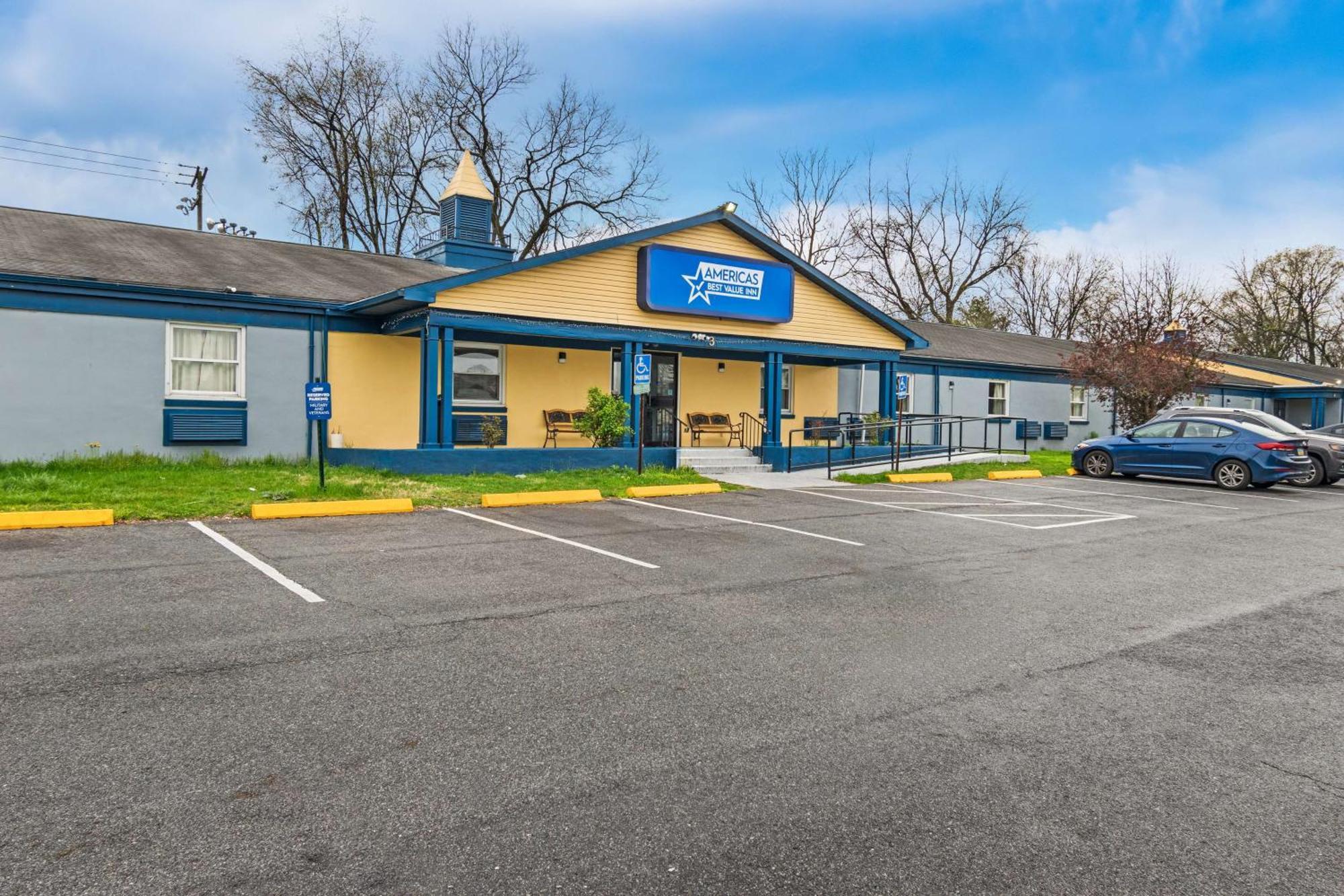 Americas Best Value Inn 卡莱尔 外观 照片